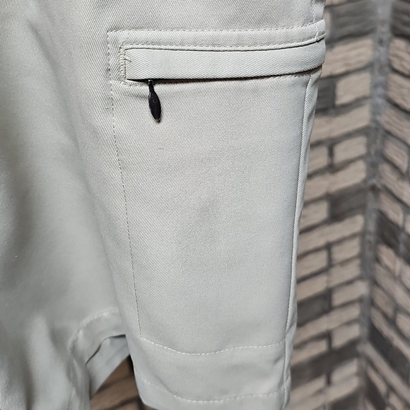 Izod Golf Shorts Sz 33 Khaki Color Performx Golf - Picture 3 of 9